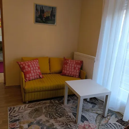 Favorit Centrum * Kaposvár